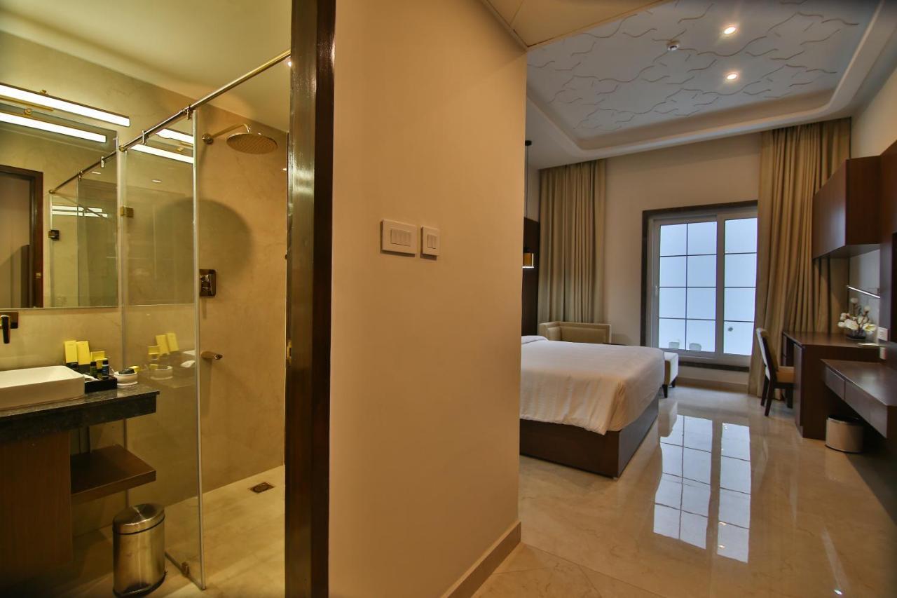 แอคคอร์ด โครม Hotel เชนไน ภายนอก รูปภาพ
